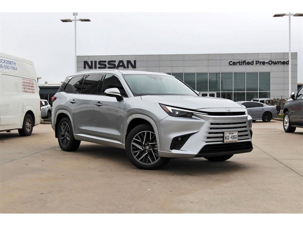 2025 Lexus TX Premium's photo