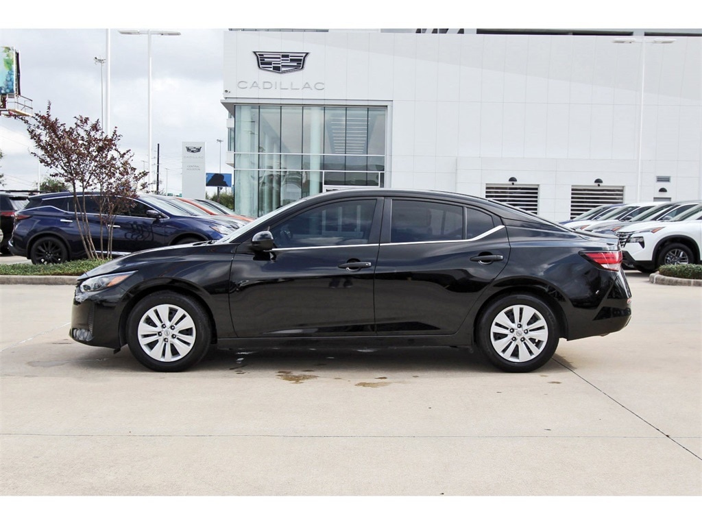 2025 Nissan Sentra S photo 2