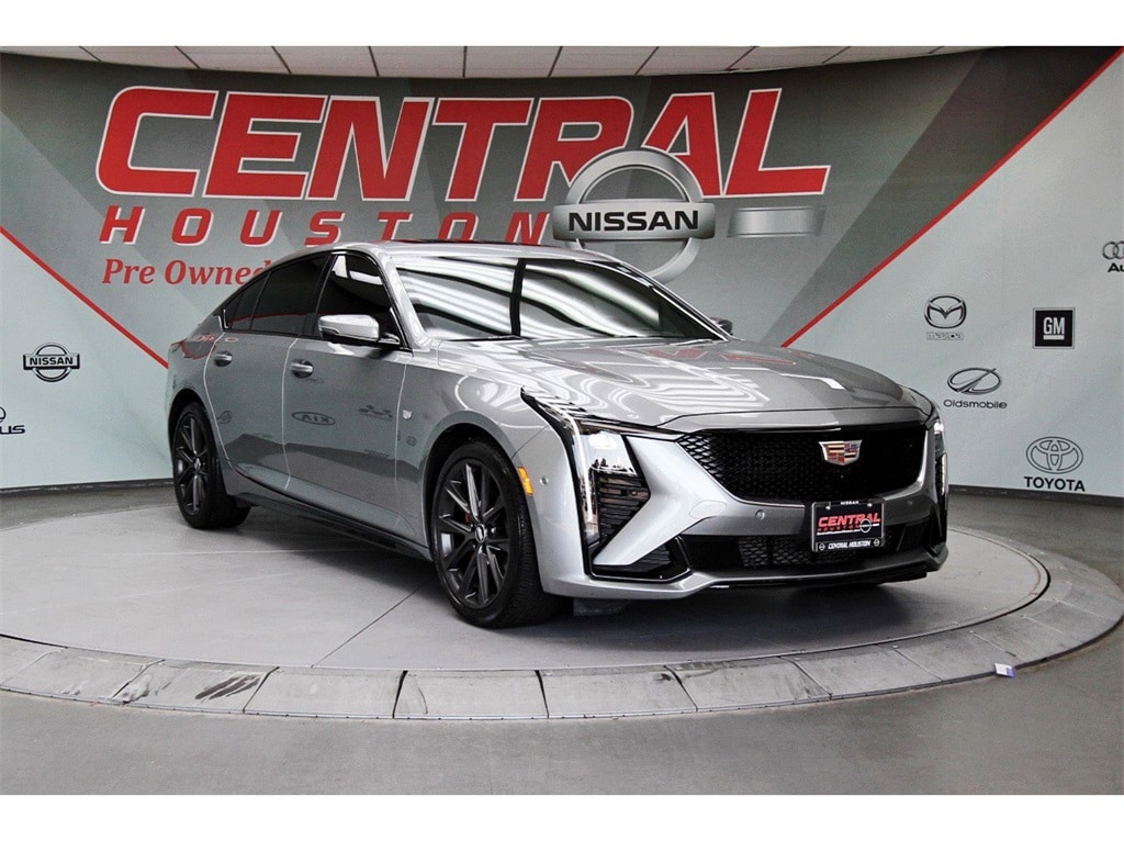 2025 Cadillac CT5 Sport photo 2