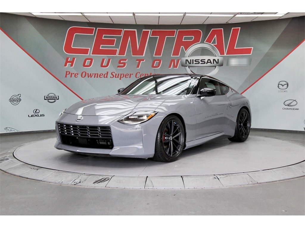 2024 Nissan Z Performance photo 2
