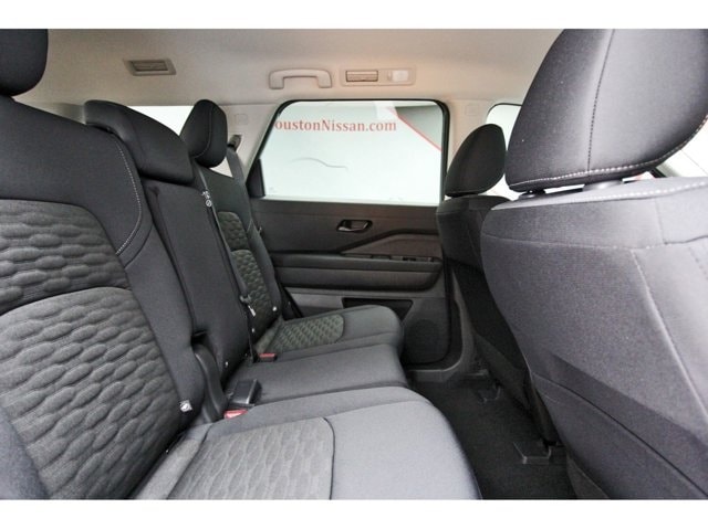 2025 Nissan Pathfinder S - Photo 12