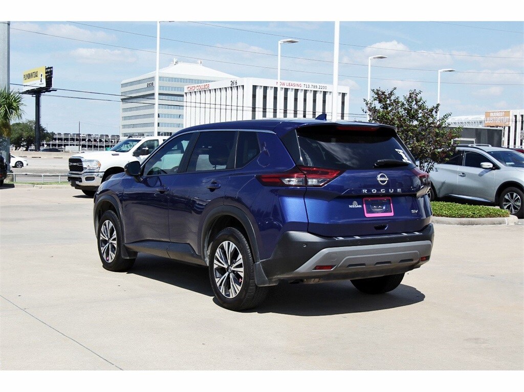 2022 Nissan Rogue SV photo 4