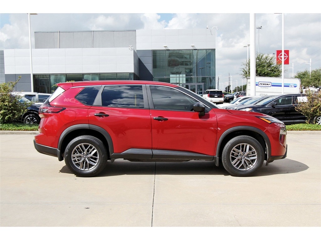 2024 Nissan Rogue S photo 4