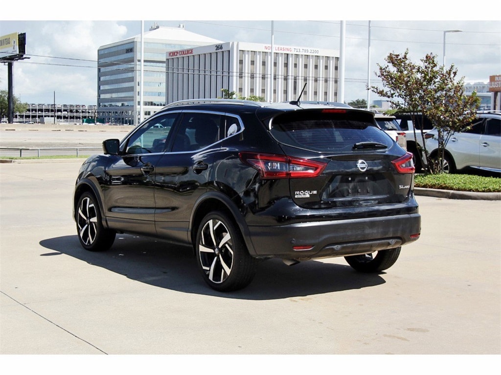 2022 Nissan Rogue Sport SL photo 4