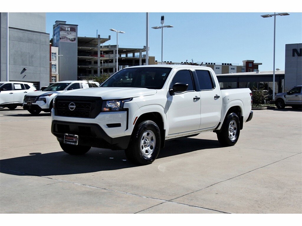 2024 Nissan Frontier S photo 2