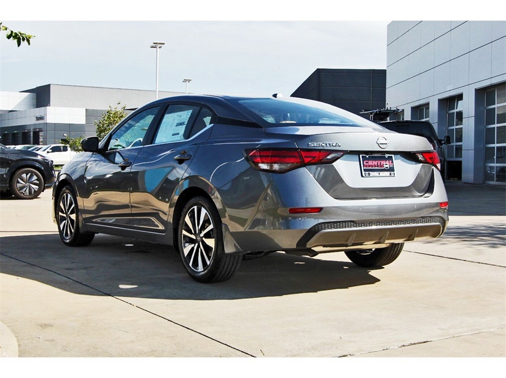 2025 Nissan Sentra SV photo 3