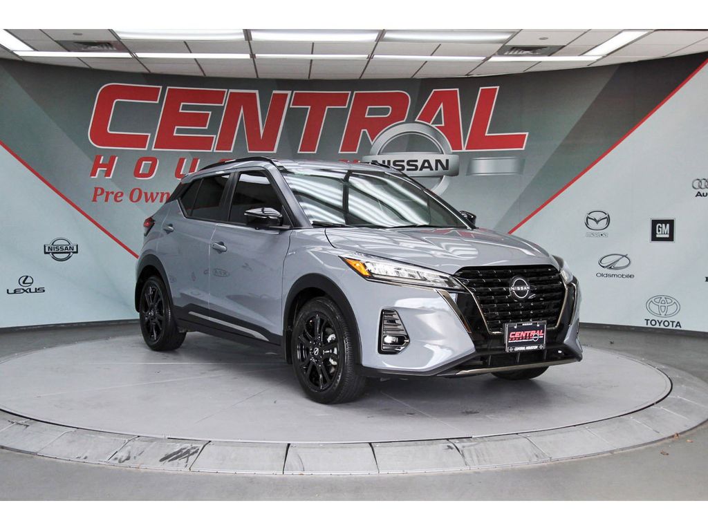 2024 Nissan Kicks 1.6 SR's photo