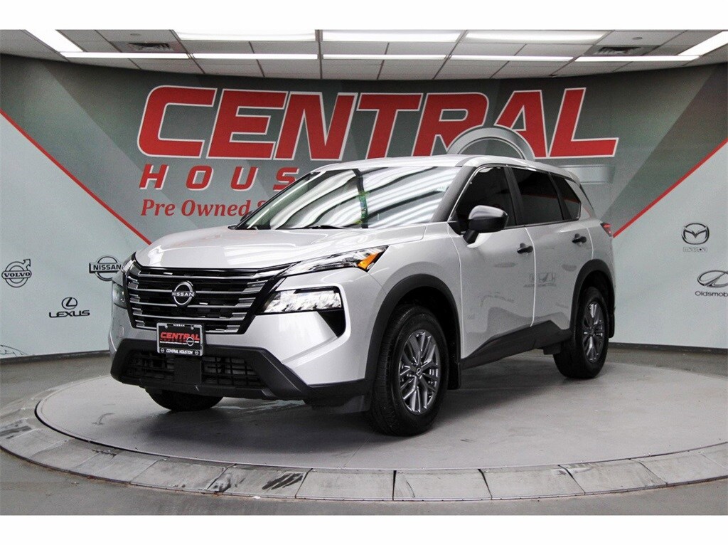 2024 Nissan Rogue S photo 2