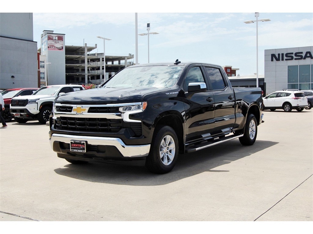 Used 2024 Chevrolet Silverado 1500 LT with VIN 1GCPACED3RZ200968 for sale in Houston, TX