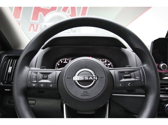 2025 Nissan Pathfinder S - Photo 13