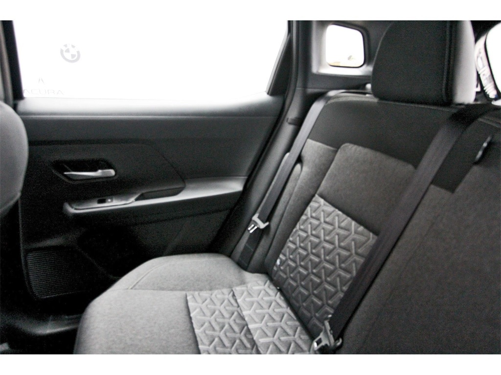 2026 Nissan Kicks SV photo 4
