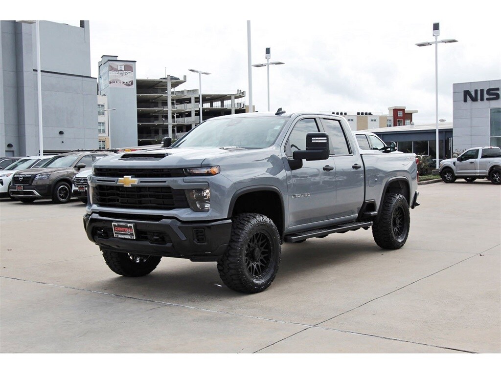 Used 2025 Chevrolet Silverado 2500 HD Custom Truck