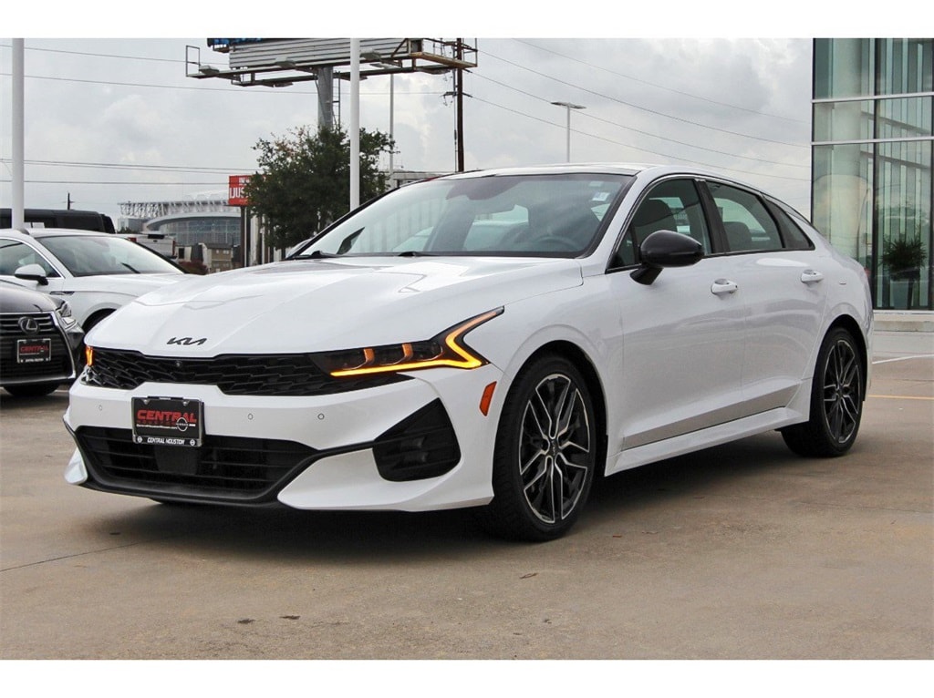 Used 2022 Kia K5 GT with VIN 5XXG44J80NG100118 for sale in Houston, TX