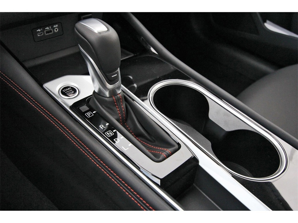 2025 Nissan Altima SR photo 26