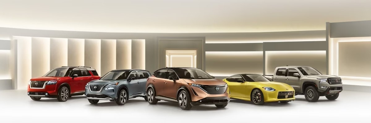 https://pictures.dealer.com/c/centralhoustonnissan4/0945/b0164a844baf6286a49091abfb7b339cx.jpg