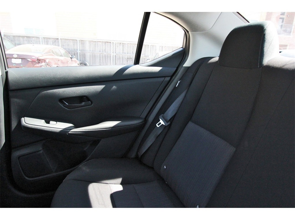 2025 Nissan Sentra SV photo 10