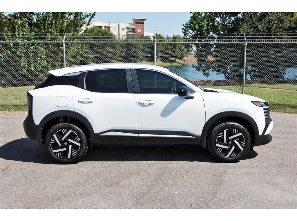 2026 Nissan Kicks SV photo 4