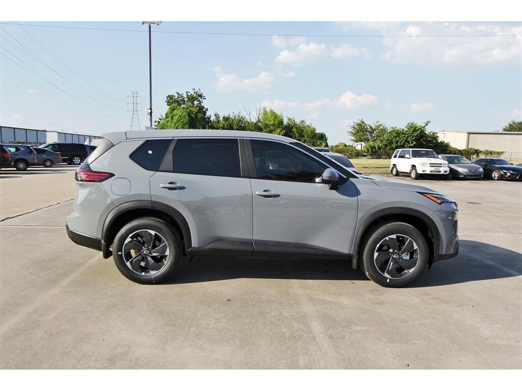 2026 Nissan Rogue SV photo 2