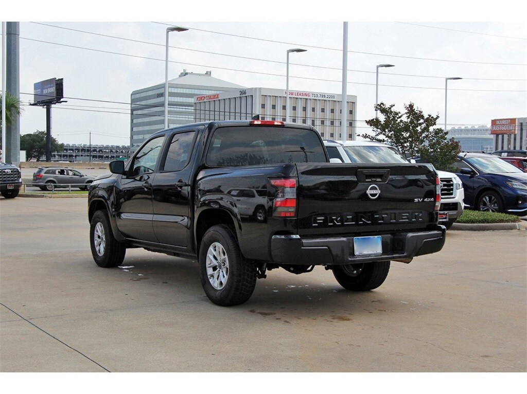 2024 Nissan Frontier SV photo 4