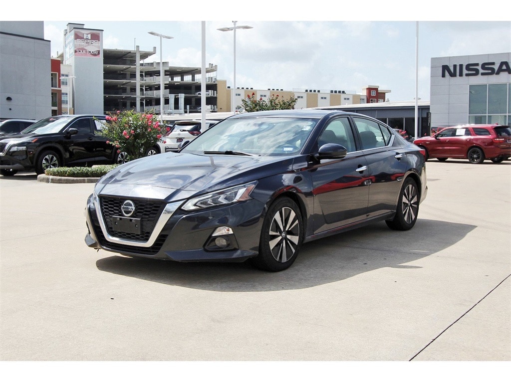 Used 2019 Nissan Altima SV with VIN 1N4BL4DV3KC134473 for sale in Houston, TX