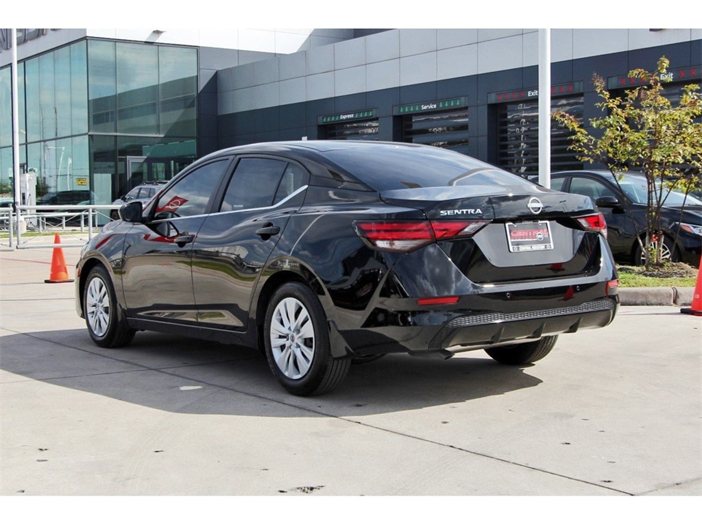 2025 Nissan Sentra S photo 3