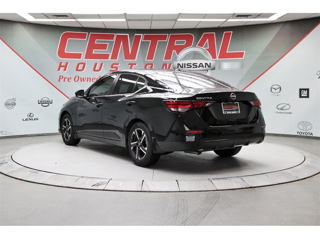 2025 Nissan Sentra SV photo 4