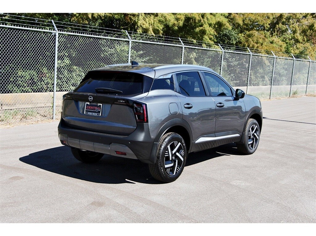 2026 Nissan Kicks SV photo 3