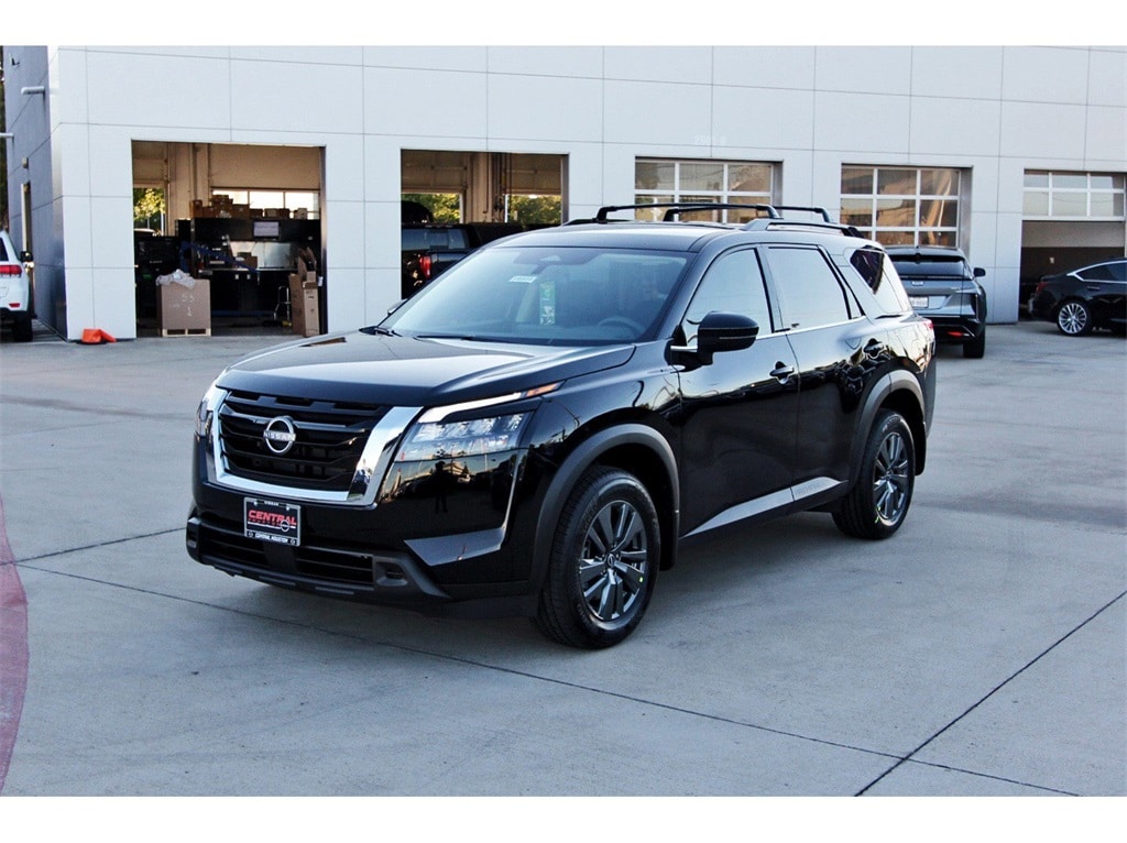 2025 Nissan Pathfinder SV photo 3