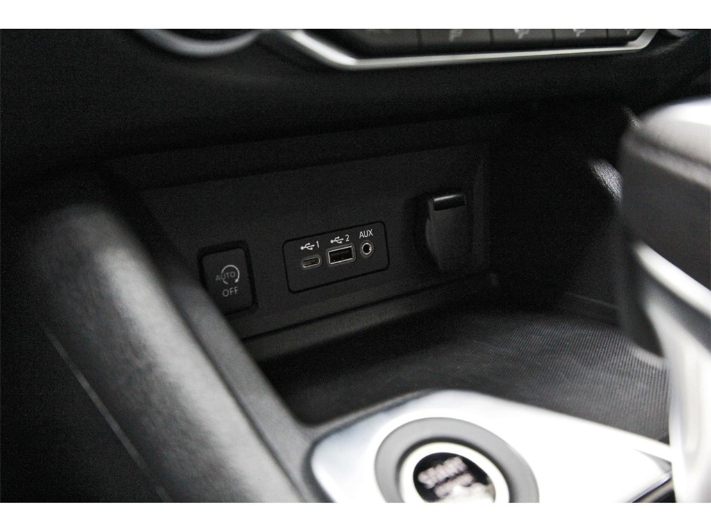 2025 Nissan Sentra SV photo 18