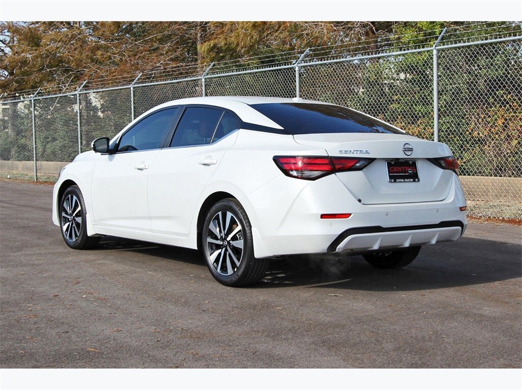 2025 Nissan Sentra SV photo 4