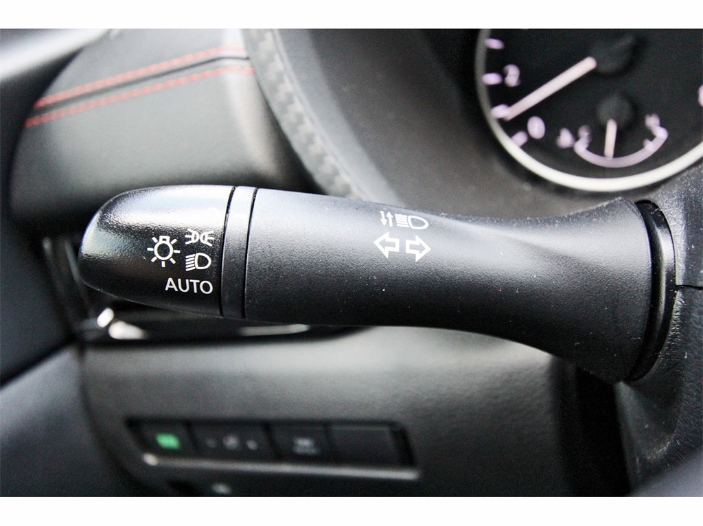 2024 Nissan Sentra SR photo 12
