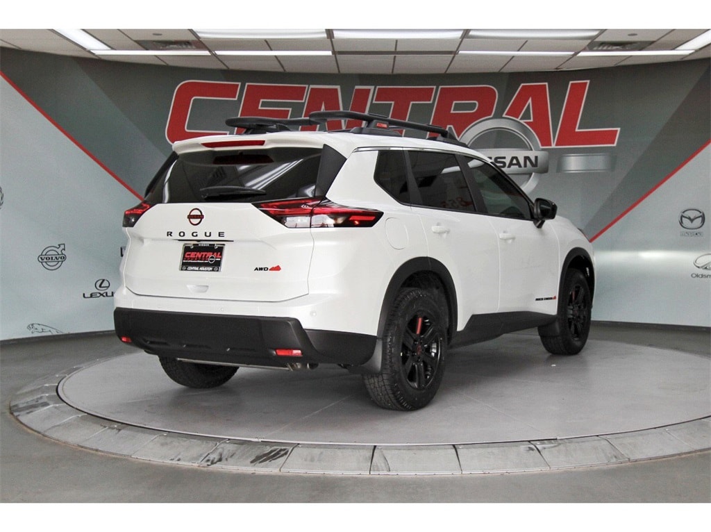 2026 Nissan Rogue SV photo 3