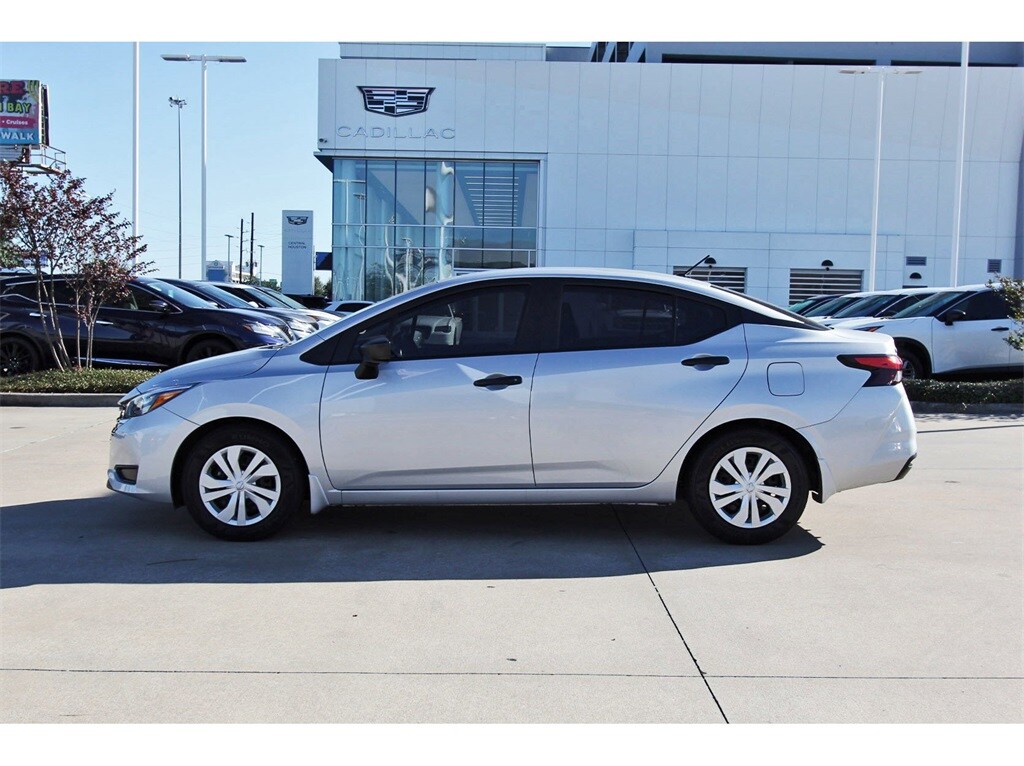 Used 2025 Nissan Versa 1.6 S Sedan