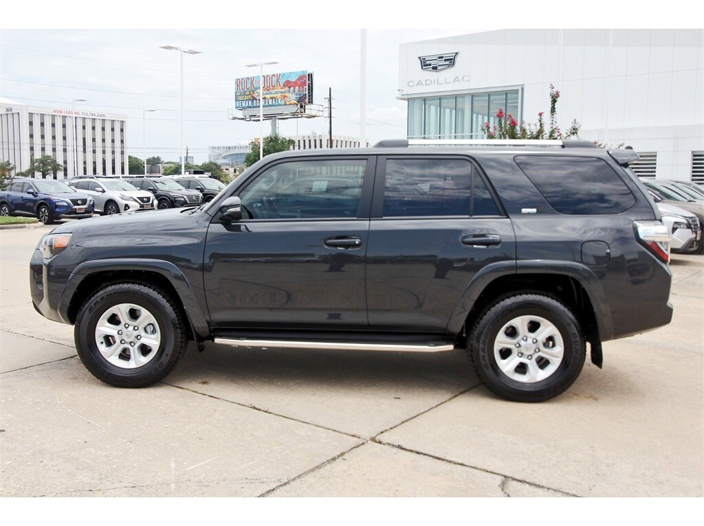 2024 Toyota 4Runner SR5 Premium photo 2