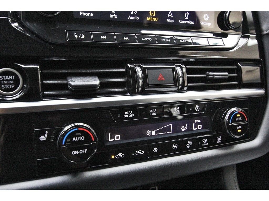 2023 Nissan Pathfinder SL photo 22