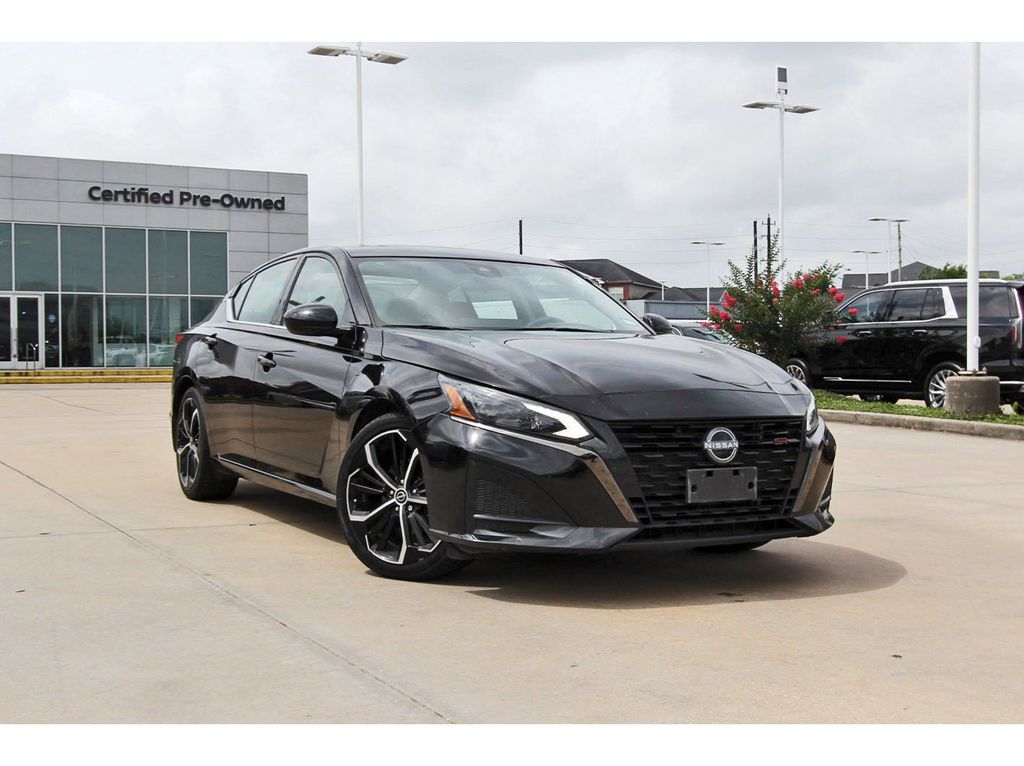 2023 Nissan Altima 2.5 SR's photo