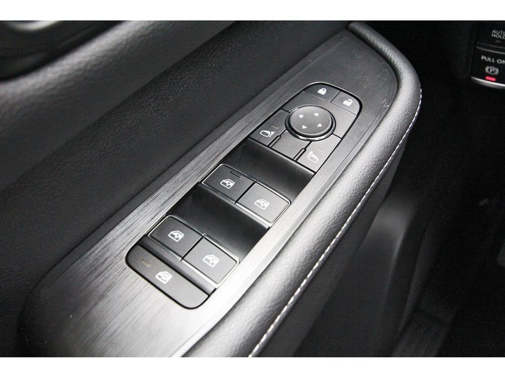 2026 Nissan Armada SV - Photo 16