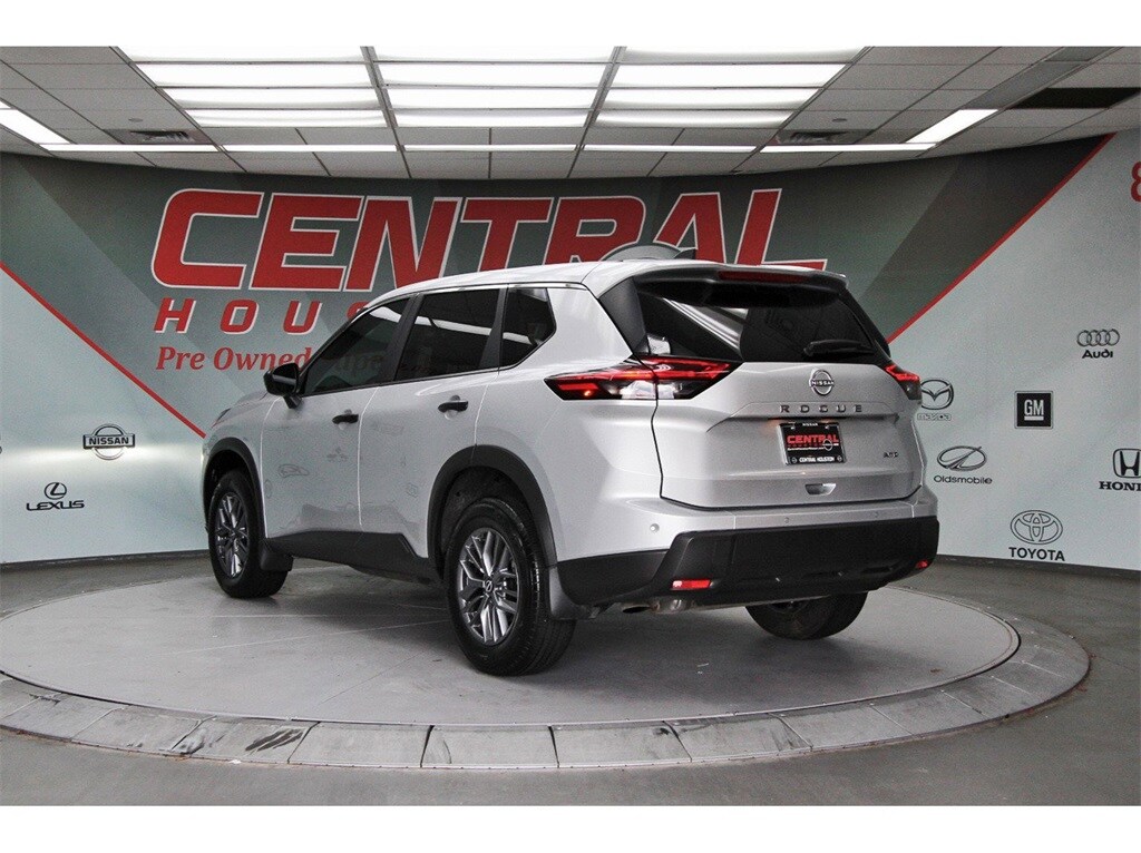 2024 Nissan Rogue S photo 4