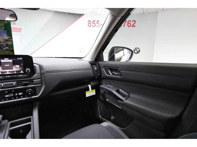 2025 Nissan Pathfinder S - Photo 10