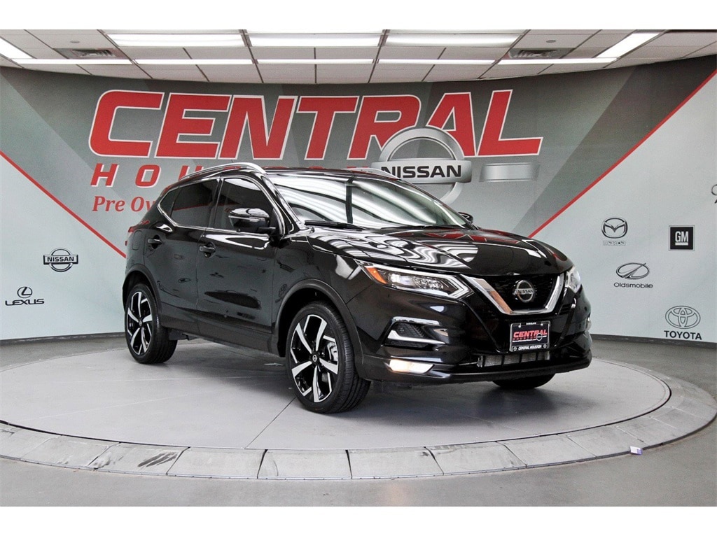 2022 Nissan Rogue Sport SL