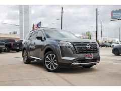 2026 Nissan Pathfinder Platinum SUV