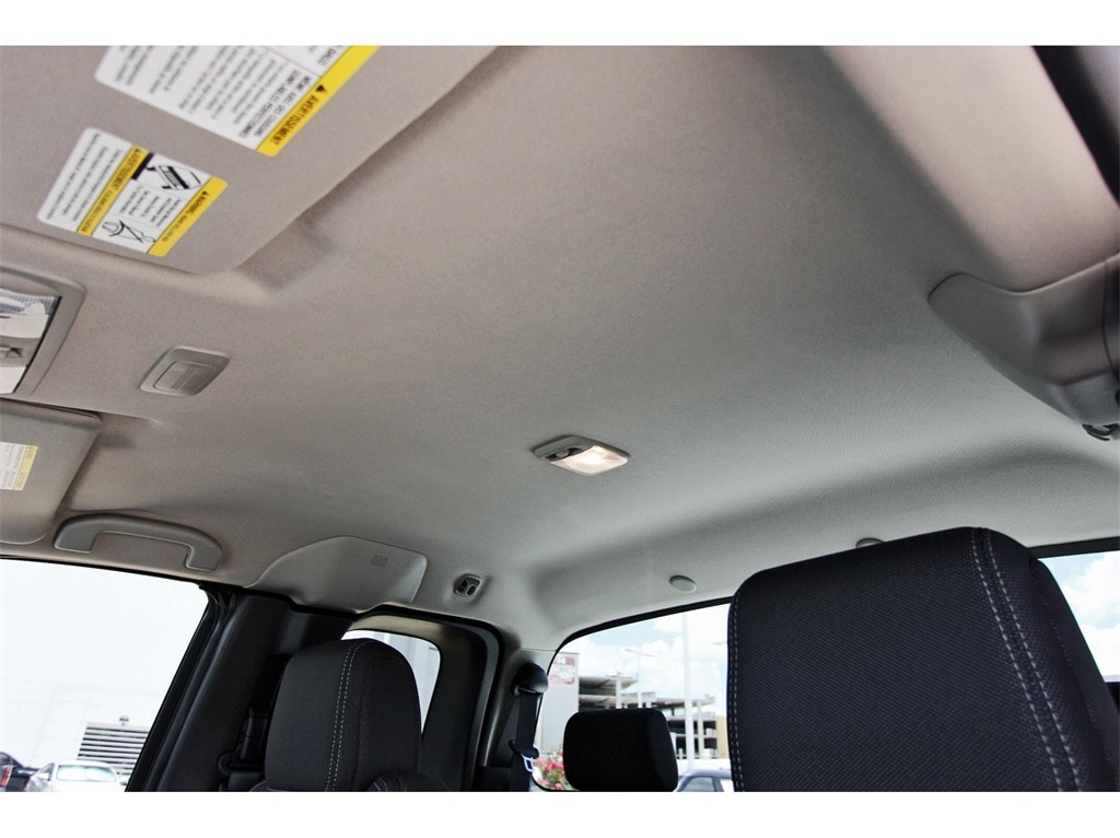 2024 Nissan Frontier SV - Photo 28