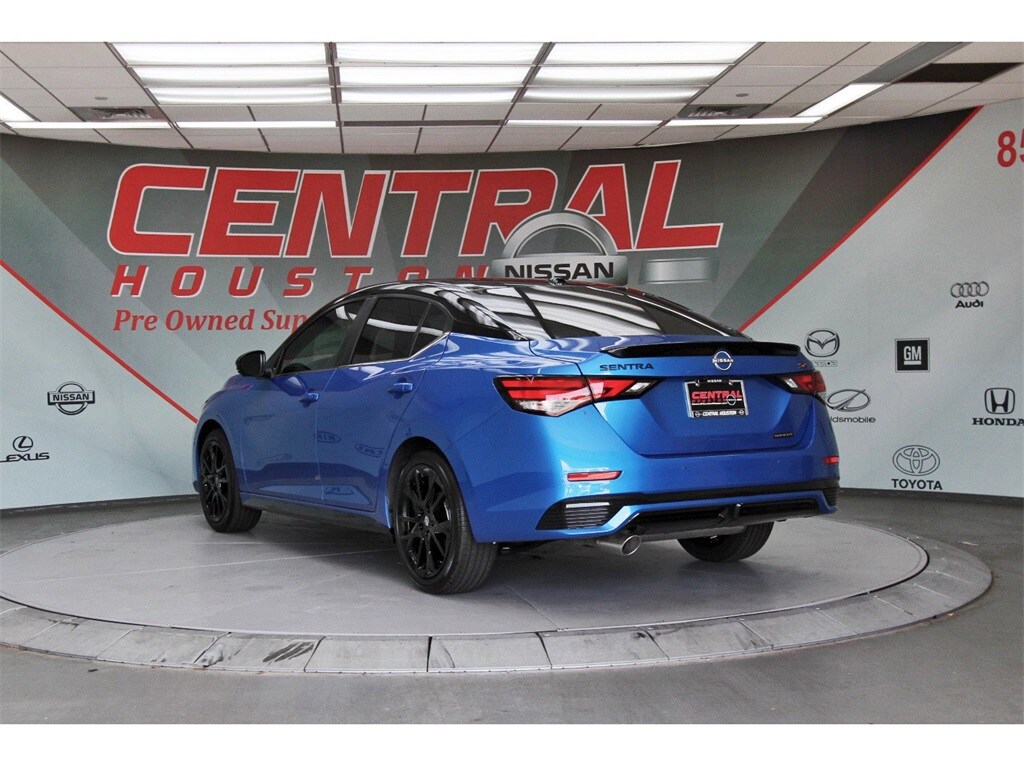 2025 Nissan Sentra SR photo 4