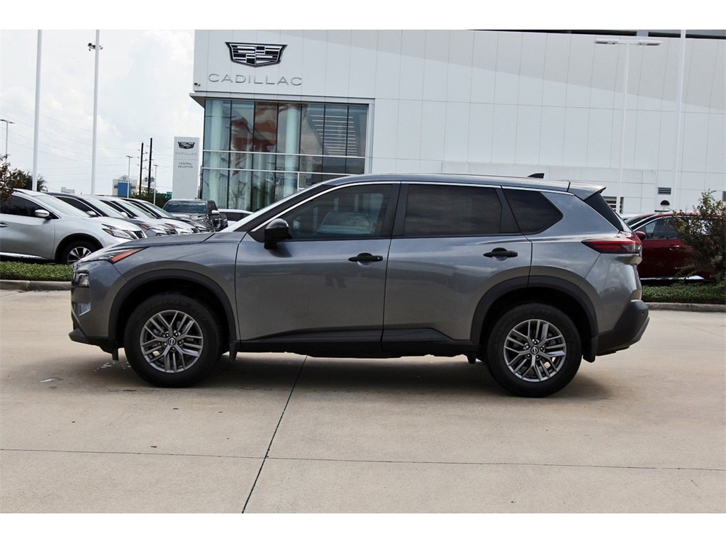2022 Nissan Rogue S photo 3