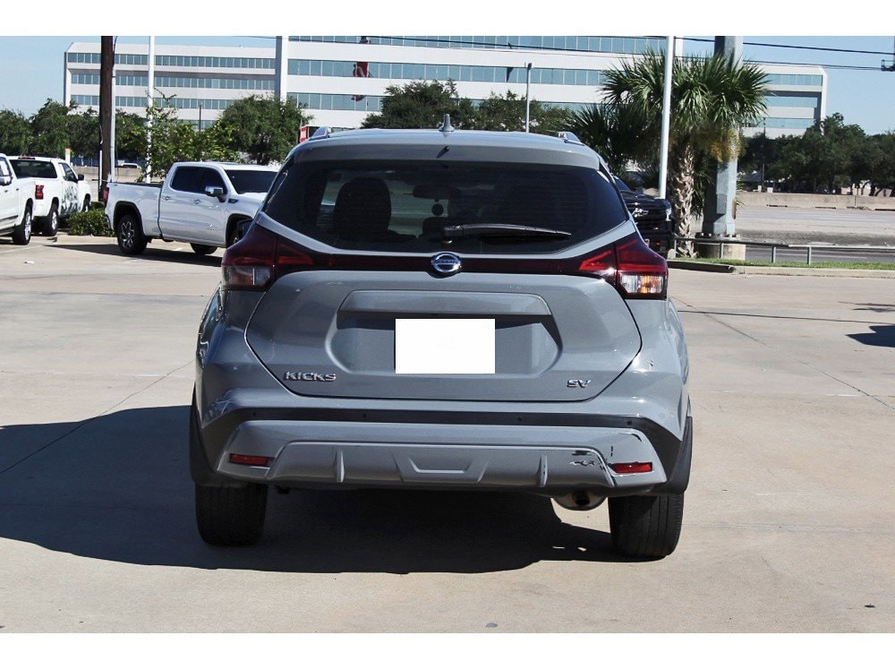 2021 Nissan Kicks SV photo 3