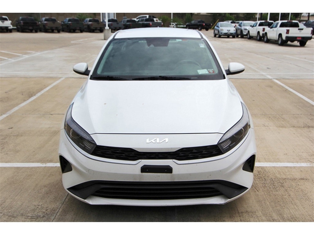 Used 2023 Kia Forte LXS with VIN 3KPF24AD8PE575090 for sale in Houston, TX