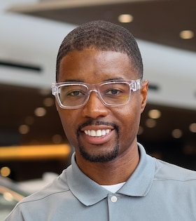 Staff member Derrick Gray from ID_b4854bd32cd5