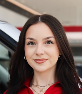 Staff member Sarah Simmons from ID_85968306f7fe