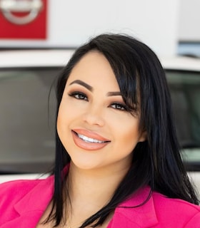 Staff member Jamilett Leon from ID_eb6d04d3f317