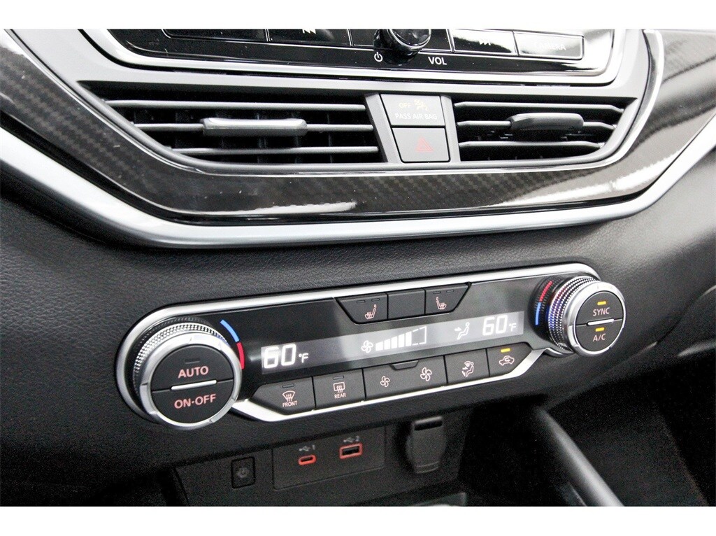 2025 Nissan Altima SR photo 19